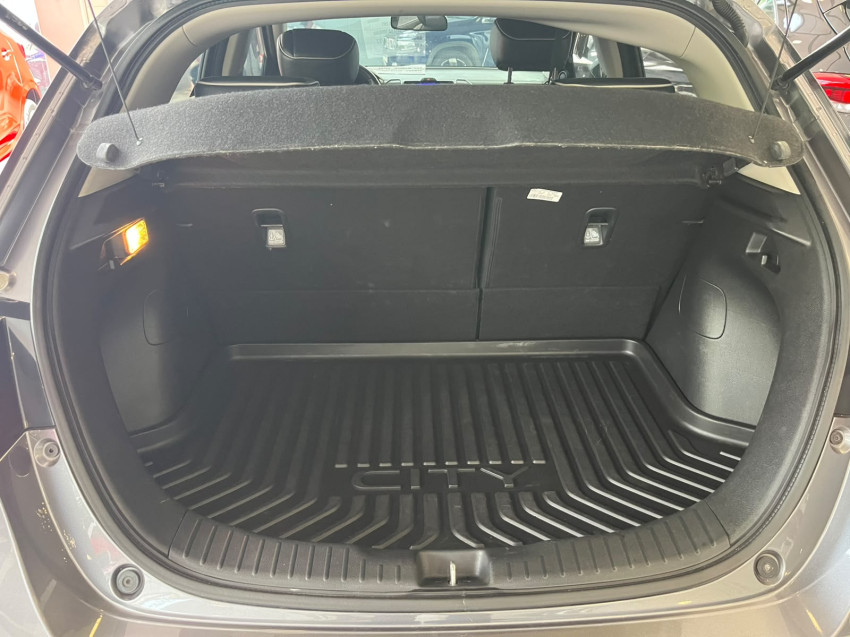 HONDA CITY 1.5 i-VTEC FLEX HATCH TOURING CVT 22/22 SEMINOVO11