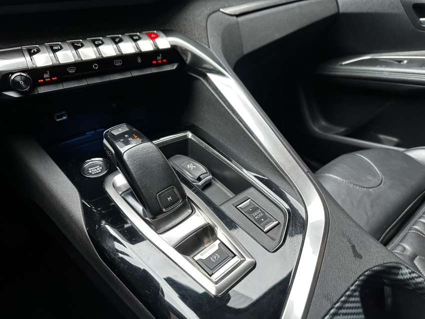 PEUGEOT 3008 1.6 16V THP GASOLINA GRIFFE AT 22/23 SEMINOVO9