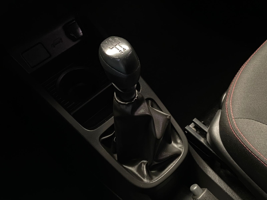 renault kwid 1.0 12v sce flex zen manual.