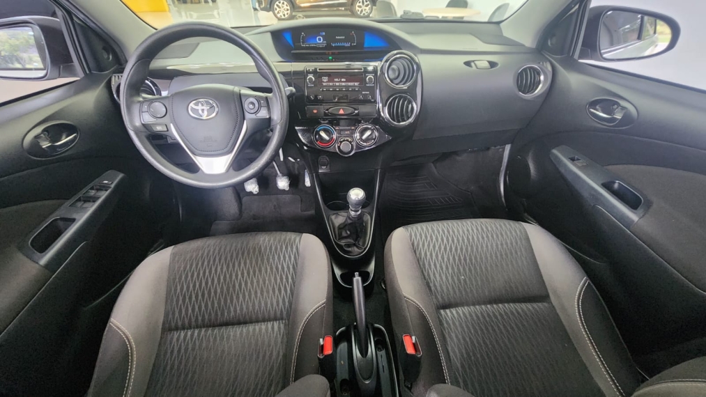 toyota etios 1.5 xs 16v flex 4p manual 5p 20174