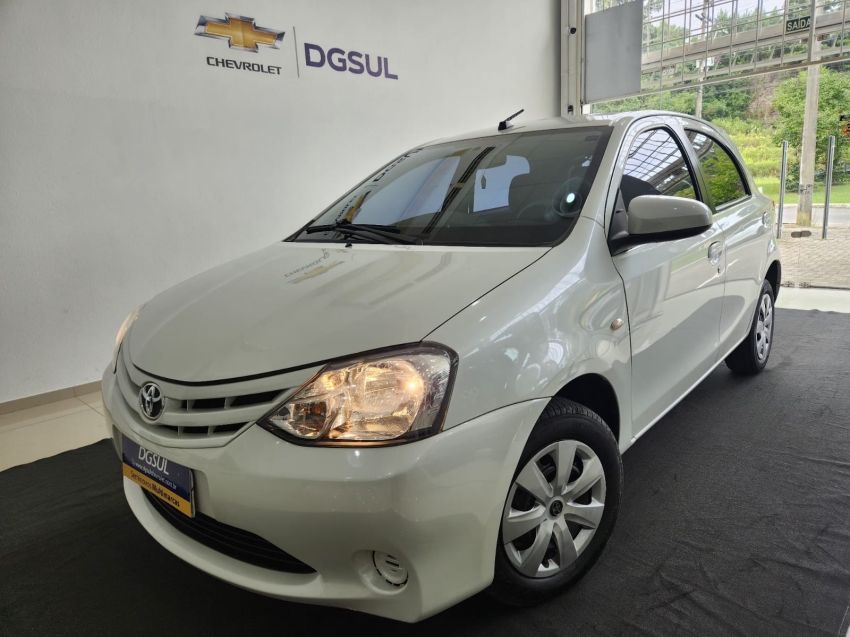 toyota etios 1.5 xs 16v flex 4p manual 5p 2017