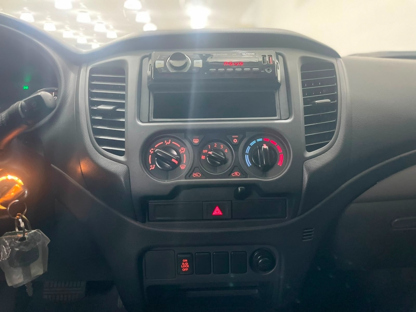 mitsubishi l200 triton 2.4 16v turbo diesel gls cd 4x4 automatico 4p 20256