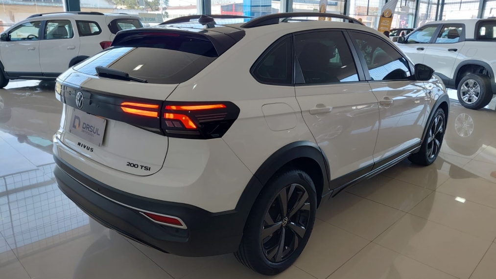 volkswagen nivus 1.0 200 tsi total flex highline automatico 4p 20232