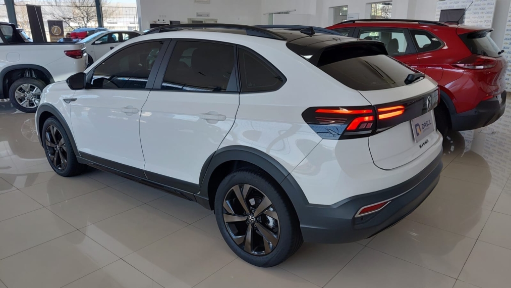 volkswagen nivus 1.0 200 tsi total flex highline automatico 4p 20233