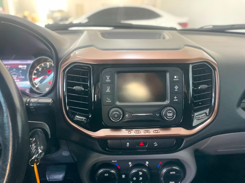 fiat toro 2.0 16v turbo diesel volcano 4wd at9 4p automatico 20186