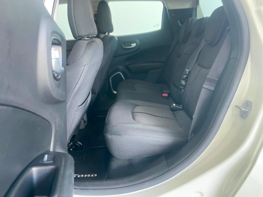 fiat toro 2.0 16v turbo diesel volcano 4wd at9 4p automatico 201810