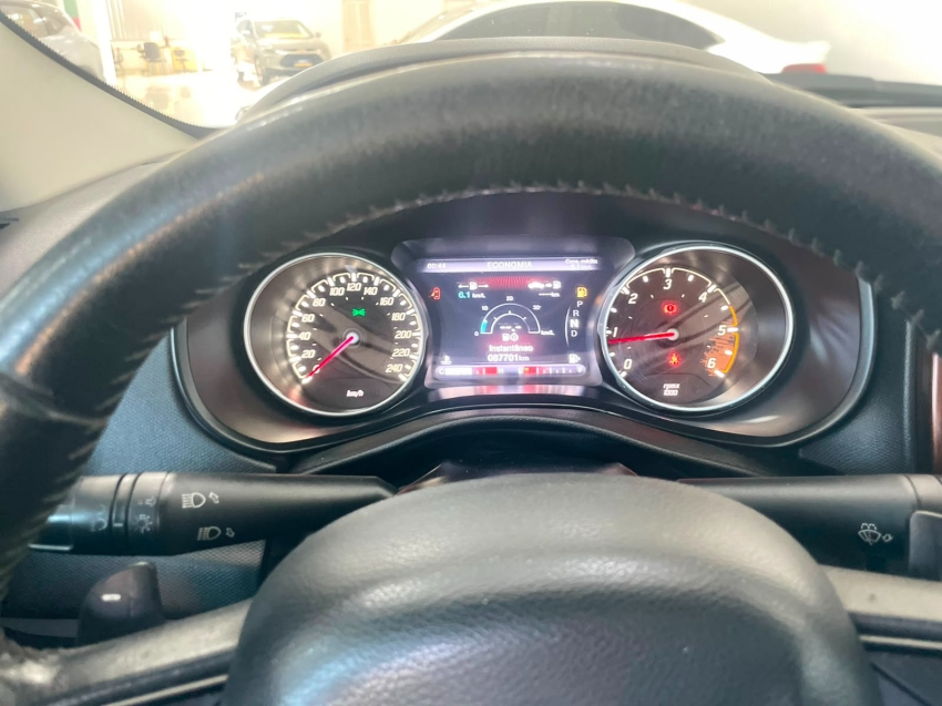 fiat toro 2.0 16v turbo diesel volcano 4wd at9 4p automatico 20185