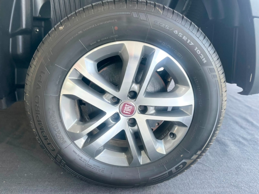 fiat toro 2.0 16v turbo diesel volcano 4wd at9 4p automatico 201812