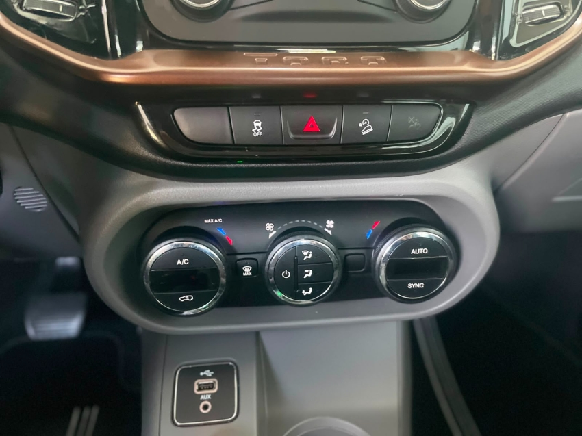 fiat toro 2.0 16v turbo diesel volcano 4wd at9 4p automatico 20188