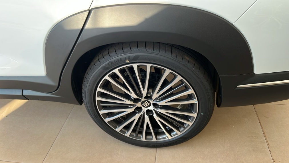 fiat fastback 1.3 turbo 270 flex limited edition at6 1.0 4p automatico 2025