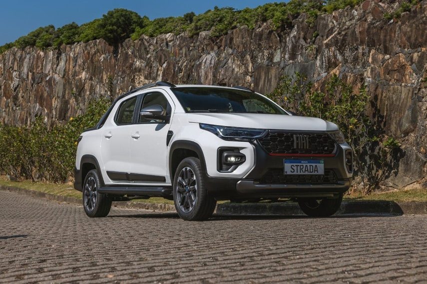 fiat strada 1.0 turbo 200 flex ultra cd cvt 4p automatico 2026 fiat strada 1.0 turbo 200 flex ultra cd cvt 4p automatico 2026