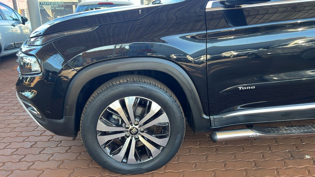 fiat toro 1.3 turbo 270 flex volcano at6 4p automatico 2023 fiat toro 1.3 turbo 270 flex volcano at6 4p automatico 2023