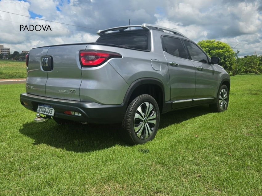 fiat toro 1.3 turbo 270 flex volcano at6 4p automatico 20233