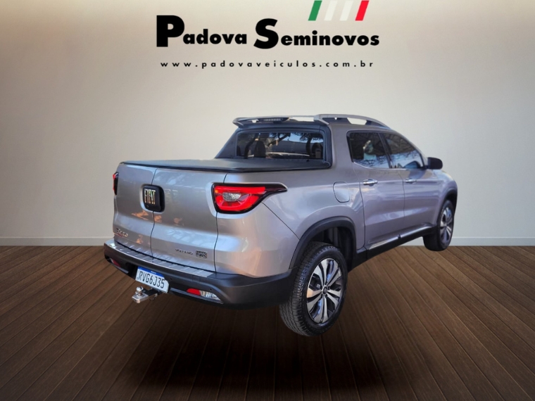 fiat toro 1.3 turbo 270 flex volcano at6 1.0 4p automatico 2025