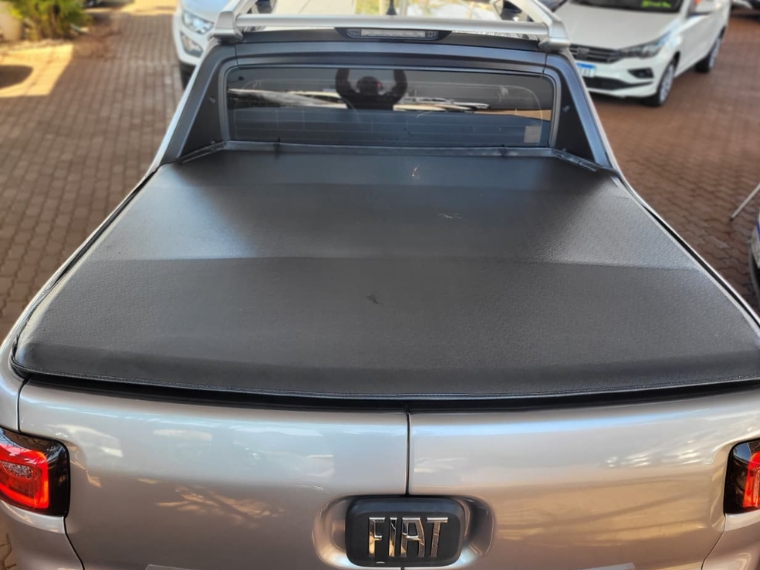 fiat toro 1.3 turbo 270 flex volcano at6 1.0 4p automatico 2025