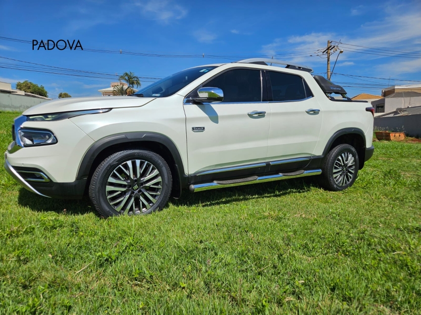 fiat toro 2.0 16v turbo diesel ranch 4wd at9 4p automatico 2025